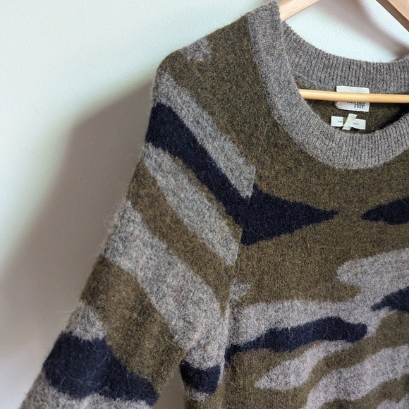 ARITZIA Green Camo Carangi Alpaca Casual Contemporary Knit Dress Size XS - Picture 5 of 13